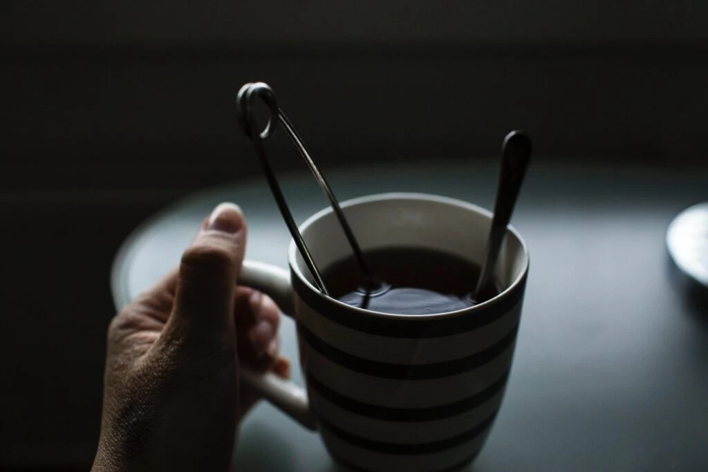 How to make energizing kratom tea